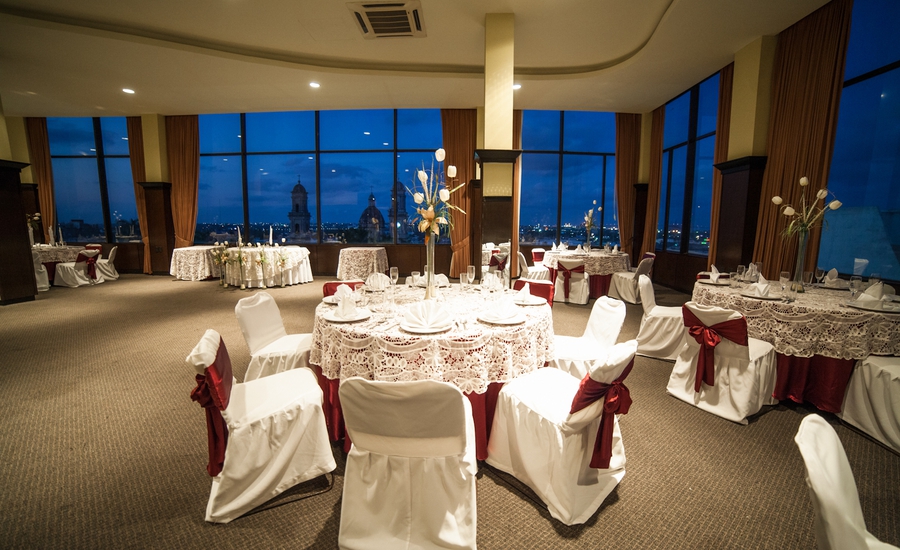 Abanicos Banquet Room